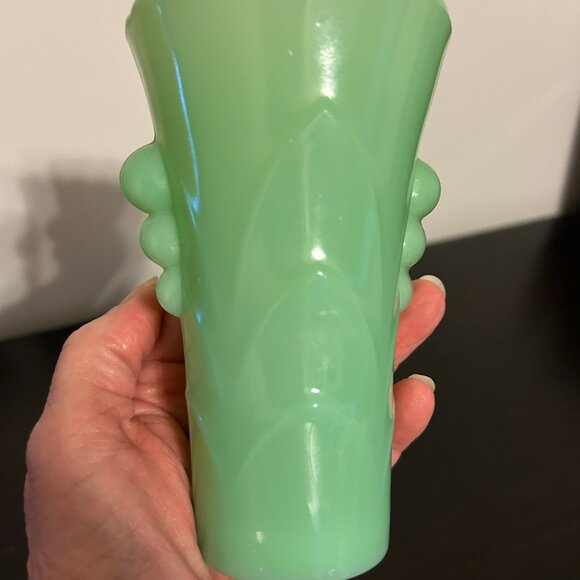 Vintage FIRE-KING Green Jadeite Art Deco Style Small Vase - Picture 7 of 7